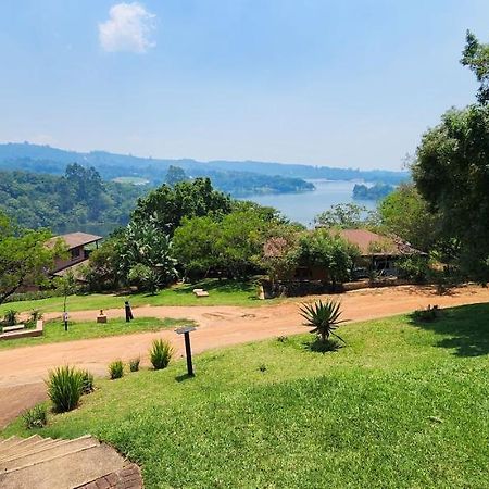 Da Gama Lake Cottages - Coral Tree And Cormorant Cottages White River Esterno foto