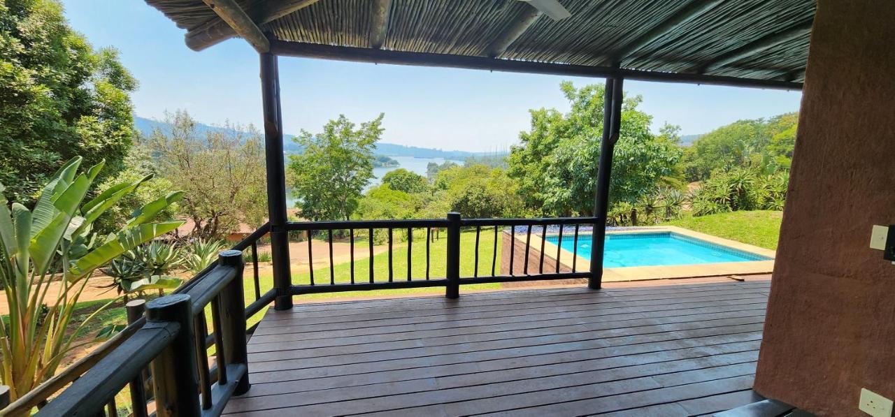 Da Gama Lake Cottages - Coral Tree And Cormorant Cottages White River Esterno foto