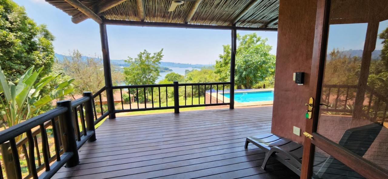 Da Gama Lake Cottages - Coral Tree And Cormorant Cottages White River Esterno foto