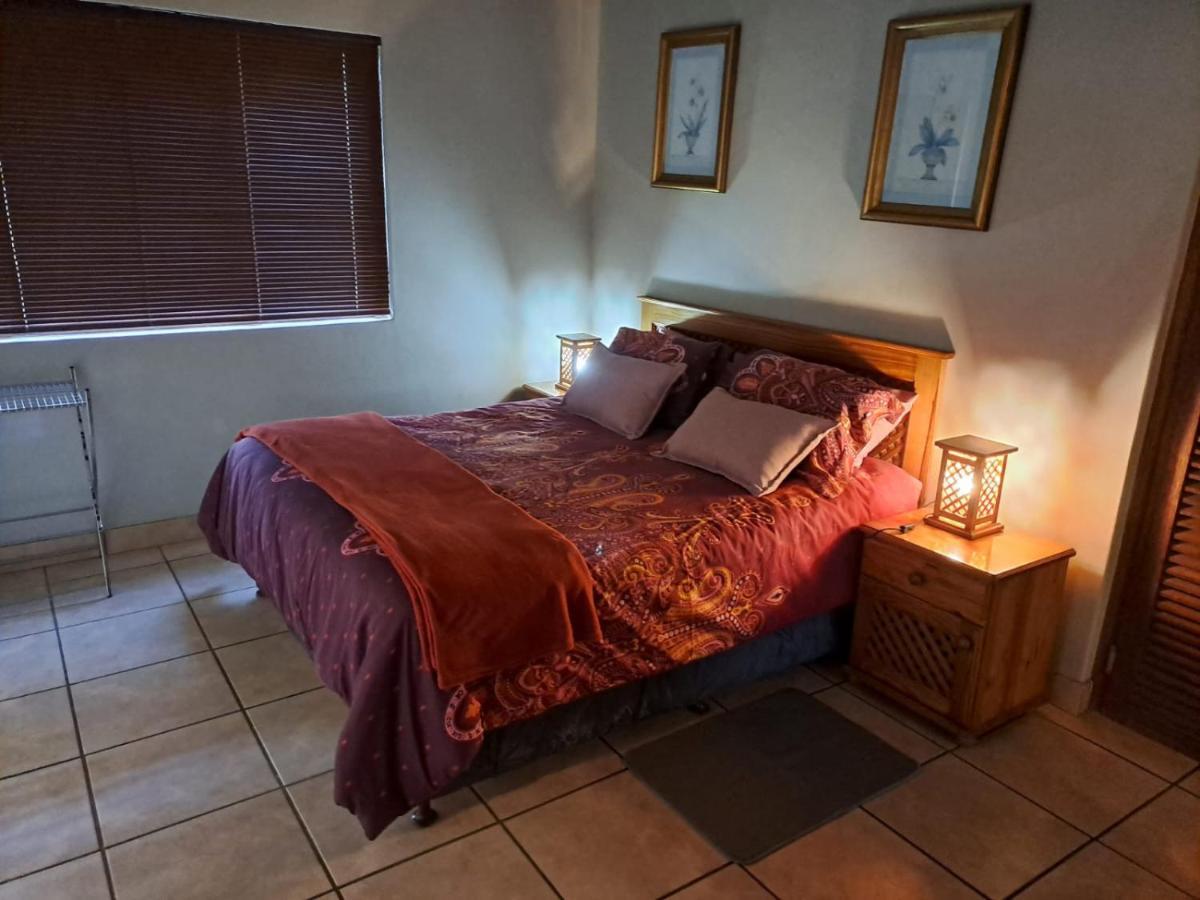 Da Gama Lake Cottages - Coral Tree And Cormorant Cottages White River Esterno foto