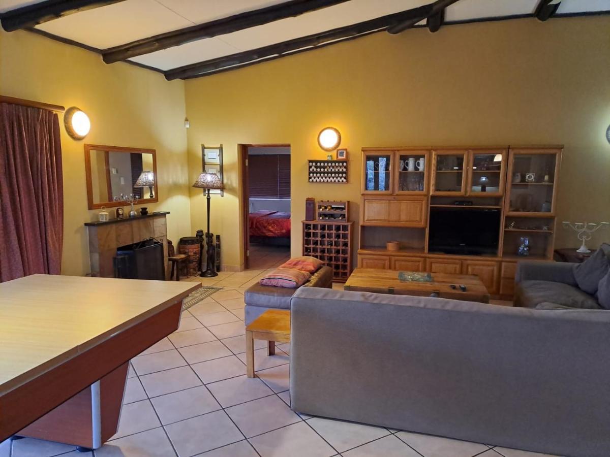 Da Gama Lake Cottages - Coral Tree And Cormorant Cottages White River Esterno foto